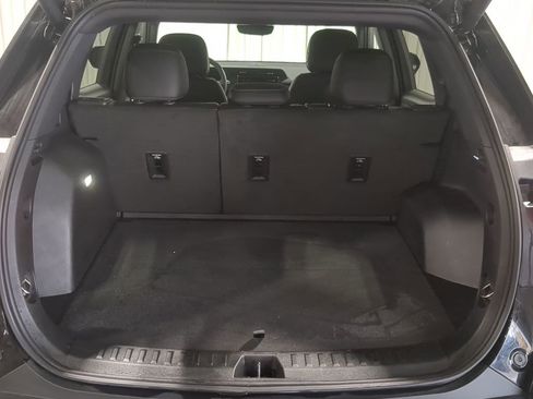 Used 2025 GMC Terrain Elevation w/ Elevation Premium Package image 40