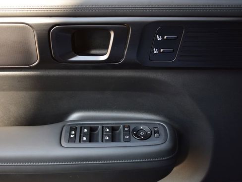 Used 2025 Hyundai Santa Fe Calligraphy FWD image 15