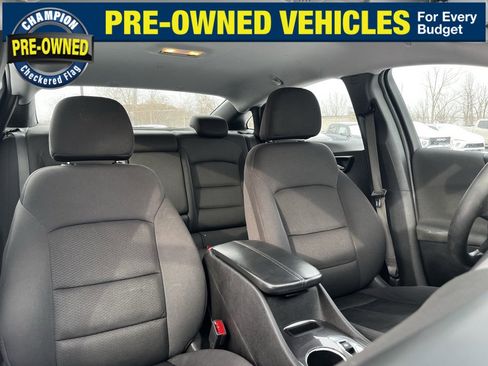 Used 2022 Chevrolet Malibu LT image 35