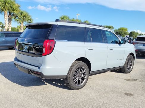 New 2027 Ford Expedition Platinum w/ Driver's Package RWD image 9