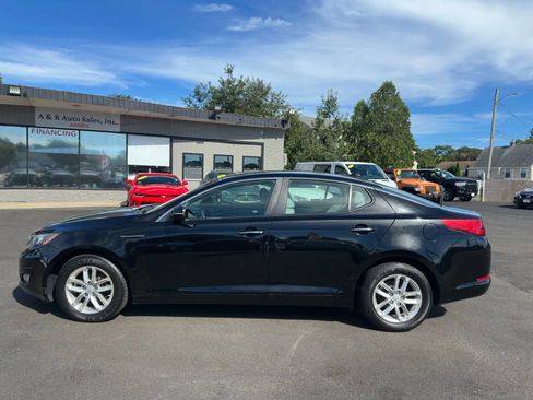Used 2013 Kia Optima LX image 3