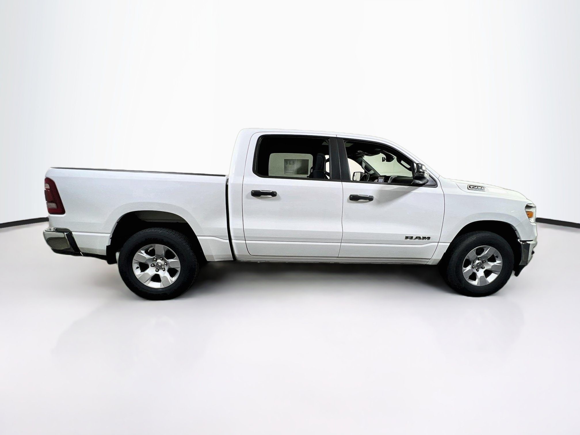 Used 2023 RAM 1500 Big Horn AWD/4WD image 4