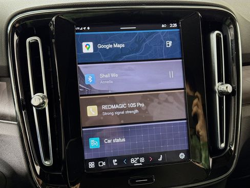 Used 2023 Volvo C40 P8 Recharge Plus w/ Climate Package image 16