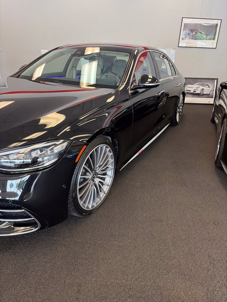 Used 2023 Mercedes-Benz S 580 4MATIC Sedan image 2