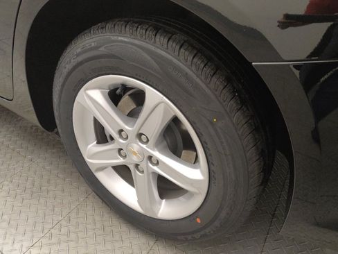 Used 2024 Chevrolet Malibu LS image 31