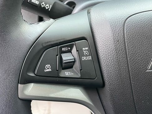 Used 2021 Chevrolet Trax LT w/ Premium Seat Package image 24