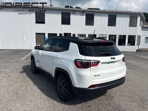 Used 2026 Jeep Compass Limited AWD/4WD image 3