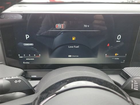 New 2026 Nissan Kicks SR w/ SR Premium Package image 6