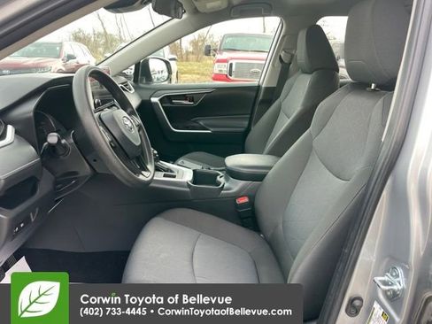 Used 2025 Toyota RAV4 XLE image 17
