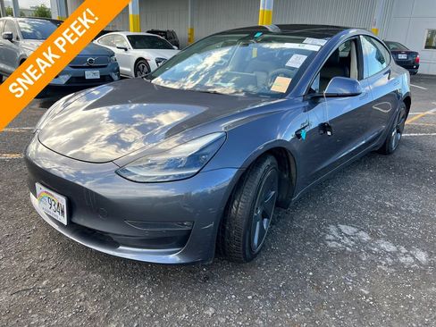 Used 2022 Tesla Model 3 Long Range AWD/4WD image 1