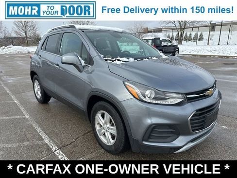 Used 2019 Chevrolet Trax LT w/ LT Convenience Package image 3