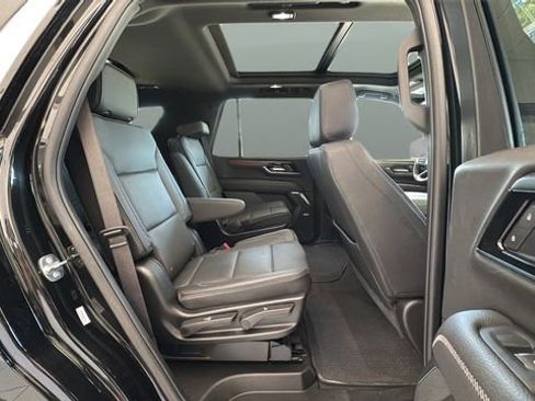Used 2026 GMC Yukon Denali w/ Sun & Power Step Package AWD/4WD image 21