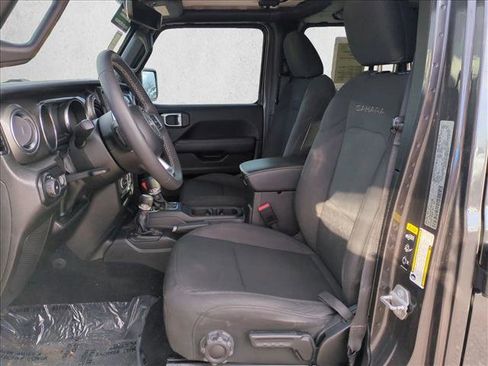 Used 2023 Jeep Wrangler Sahara image 16