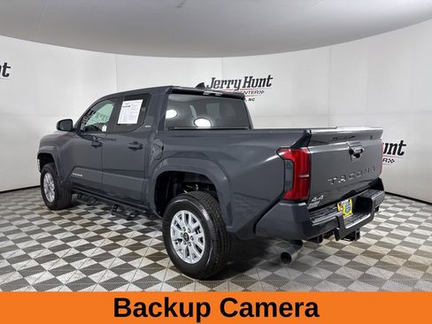 Used 2025 Toyota Tacoma SR5 image 8