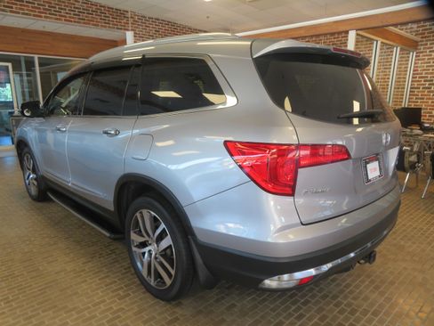 Used 2017 Honda Pilot Touring image 77