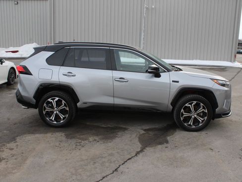 Used 2024 Toyota RAV4 XSE w/ Premium Package image 4