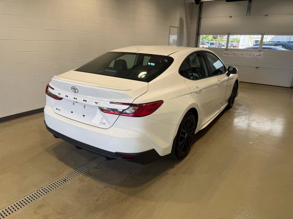 Certified 2026 Toyota Camry SE FWD image 7