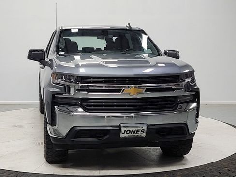 Used 2020 Chevrolet Silverado 1500 LT w/ Fleet Comfort Package AWD/4WD image 2