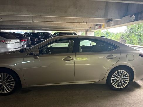 Used 2017 Lexus ES 350 FWD image 4