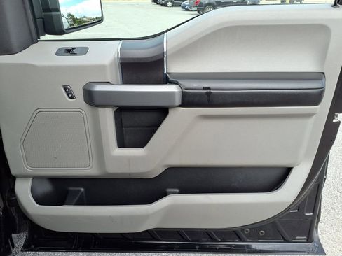 Used 2018 Ford F150 XLT RWD image 14