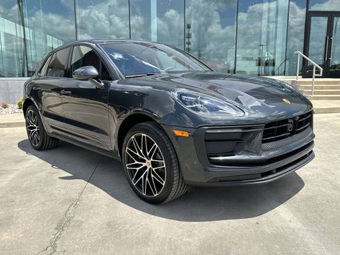 New 2025 Porsche Macan image 9