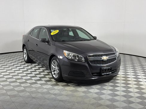 Used 2013 Chevrolet Malibu LT w/ Power Convenience Package FWD image 3
