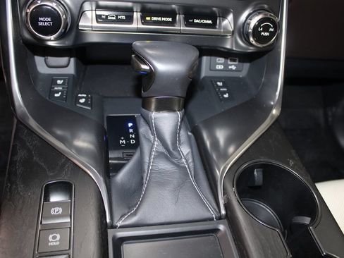 Used 2024 Lexus LX 600 4WD w/ Luxury Package image 46