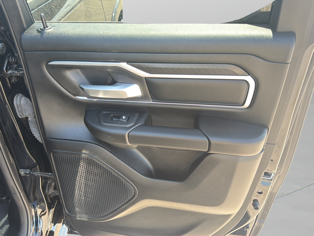 Used 2025 RAM 1500 Big Horn AWD/4WD image 11