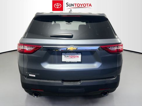 Used 2021 Chevrolet Traverse LS FWD image 5