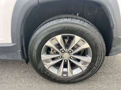 Used 2025 Chevrolet Equinox LT FWD image 30