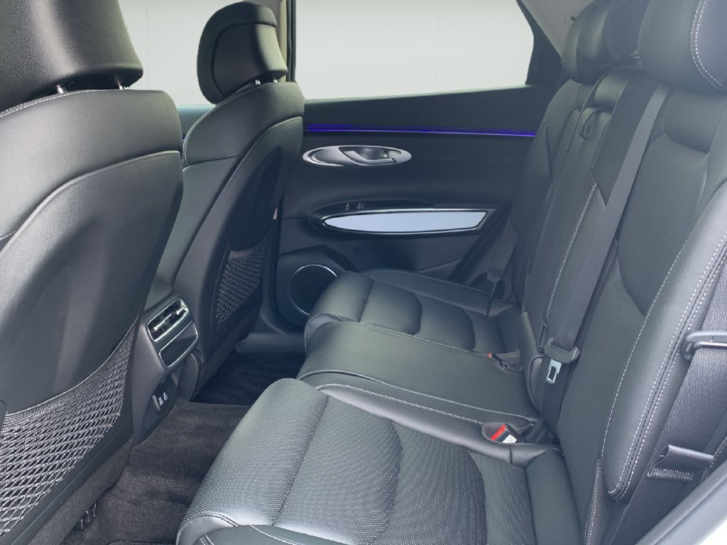 Certified 2026 Genesis GV70 2.5T AWD/4WD image 16