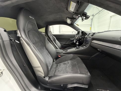 Certified 2020 Porsche 718 Cayman GT4 image 21