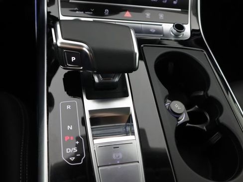 Used 2020 Audi Q8 Prestige w/ Prestige Package AWD/4WD image 20