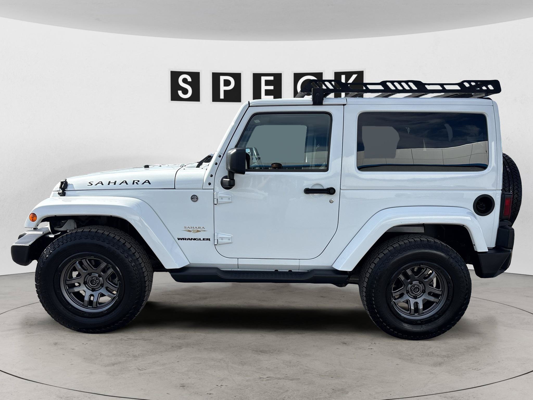Used 2015 Jeep Wrangler Sahara w/ Connectivity Group AWD/4WD image 2