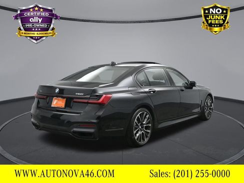 Used 2021 BMW 750i xDrive w/ Executive Package image 6