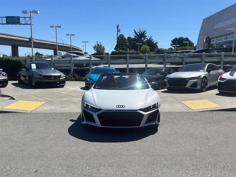 Used 2023 Audi R8 V10 performance image 10