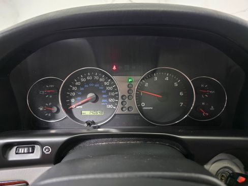Used 2003 Toyota Land Cruiser AWD/4WD image 33