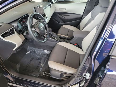 Used 2025 Toyota Corolla LE image 12