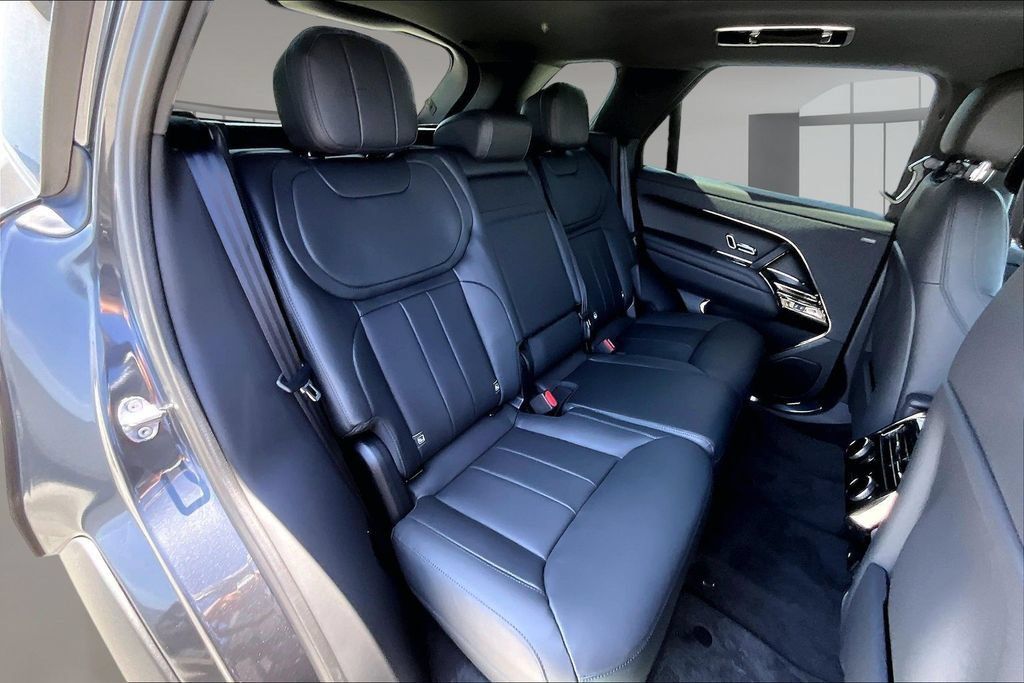 New 2026 Land Rover Range Rover Sport Dynamic SE AWD/4WD image 10