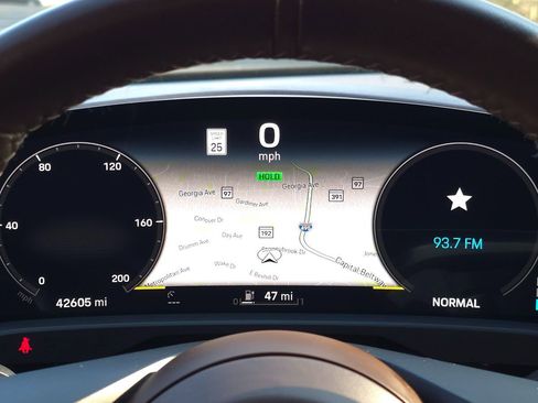 Used 2020 Porsche Taycan Turbo image 33