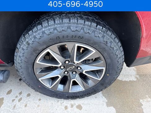 Used 2023 Chevrolet Suburban Z71 w/ Off-Road Capability Package AWD/4WD image 10