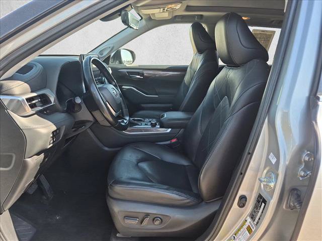 Used 2023 Toyota Highlander Platinum AWD/4WD image 15