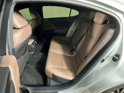 Used 2024 Lexus ES 350 w/ Premium Package image 29