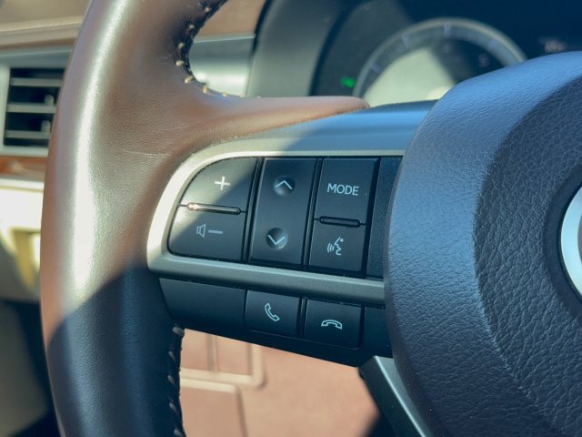 Used 2017 Lexus ES 350 w/ Ultra Luxury Package FWD image 17