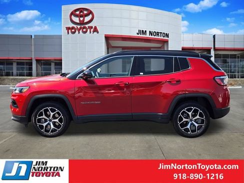 Used 2025 Jeep Compass Limited AWD/4WD image 4