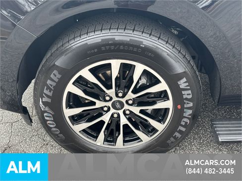 Certified 2025 Ford Expedition Platinum image 14