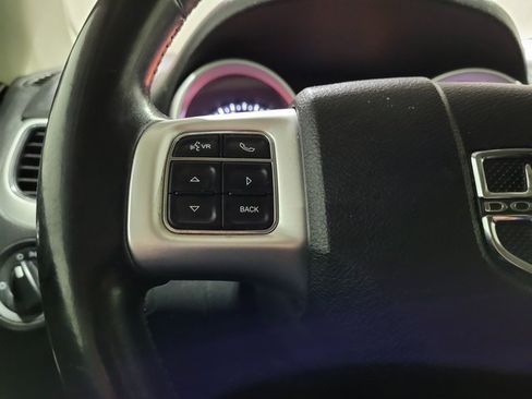 Used 2018 Dodge Journey SE image 25