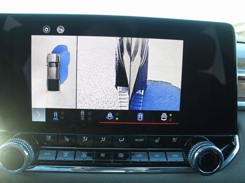 Used 2024 GMC Canyon Denali image 36