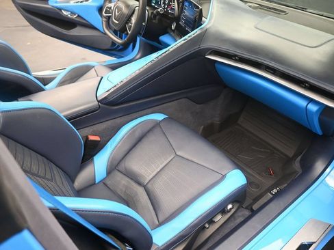 Used 2023 Chevrolet Corvette Stingray Premium Conv w/ Z51 Performance Package RWD image 17