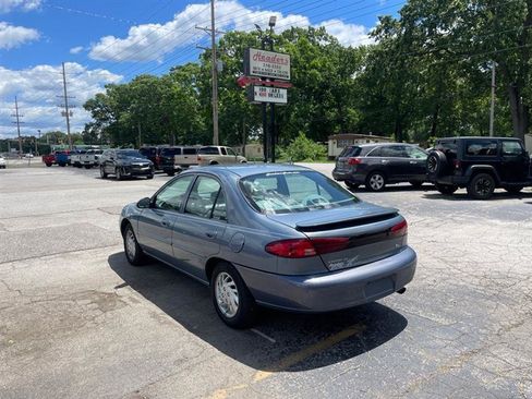 Used 1999 Ford Escort SE FWD image 7